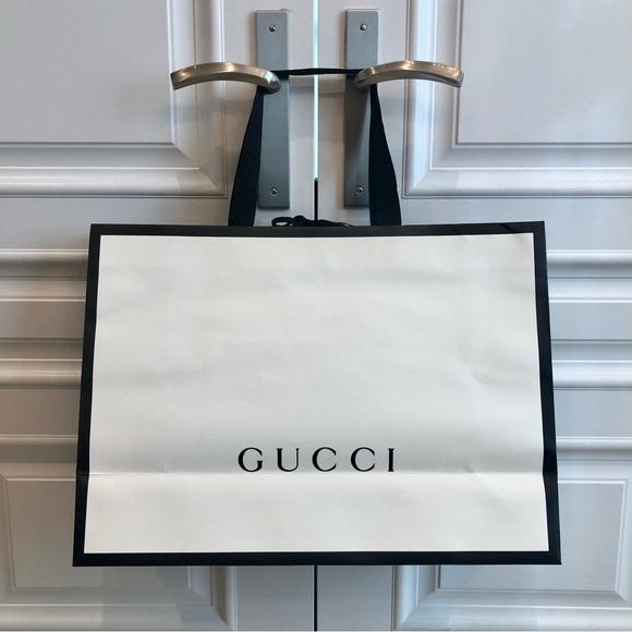 Authentic GUCCI large gift bag. Excellent condition. - Picture 4 of 7